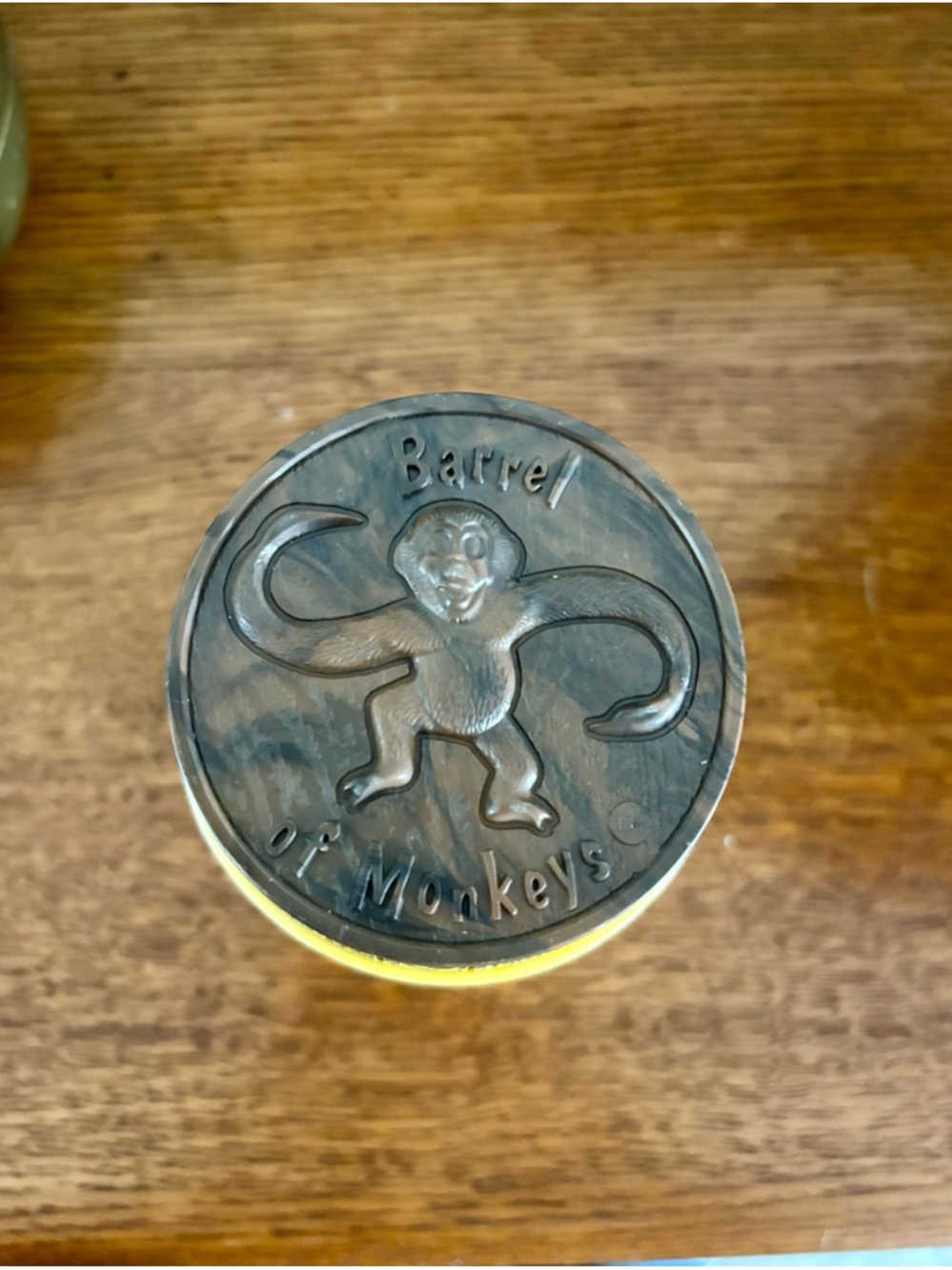 Barrel of Monkeys Classic Toy Barrel - Yellow - Picture 4 of 4